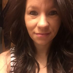 Meet your Posher, Deedra